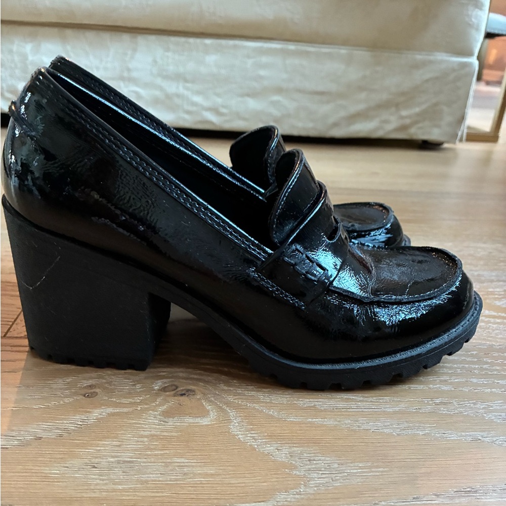 True Craft Glossy Black Women's Loafers
